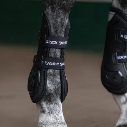 Eskadron AIR-FLEX Sport peesbeschermers voorbenen