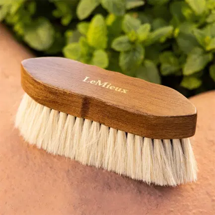 LeMieux Artisan Soft Finishing Brush